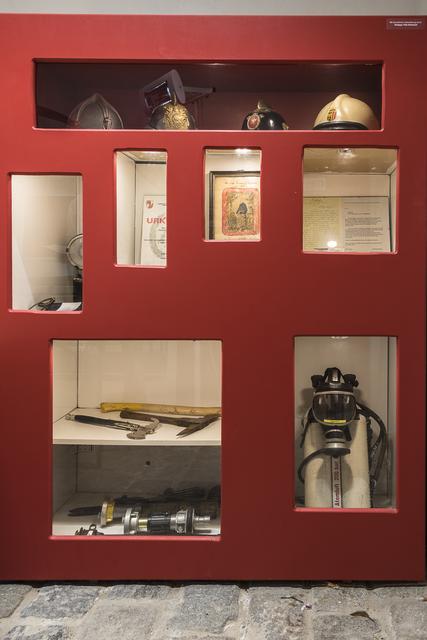 Das Ausstellung "Ehrenamt" zeigt unter anderem das Feuerwehrwesen im Wandel der Zeit. | Foto: Museum Pregarten/Anna Klinger