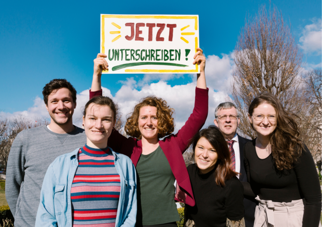 Katharina Rogenhofer, Sprecherin des Volksbegehrens (Mitte). | Foto: Klimavolksbegehren