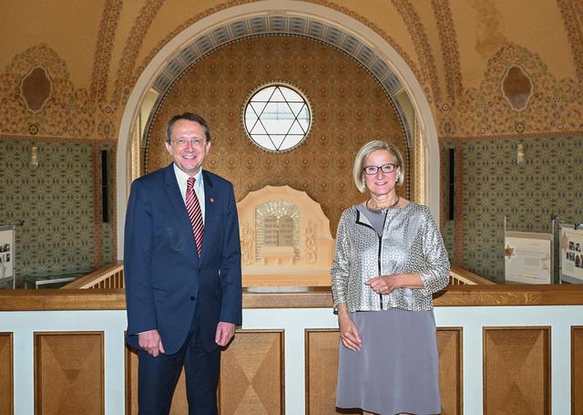 Landeshauptfrau Johanna Mikl-Leitner und Bürgermeister Matthias Stadler.