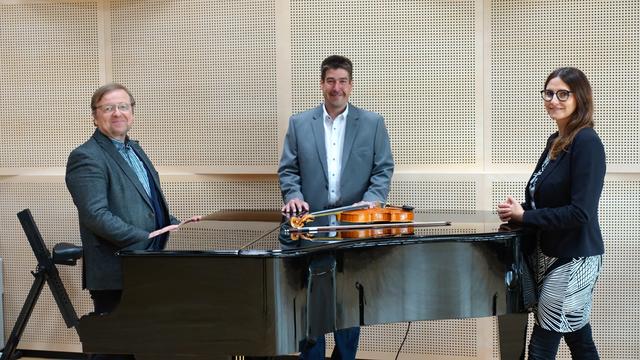 Direktor Markus Baumann, Stadtrat Stefan Jandl und Leiterin der Kulturabteilung Elke Strauß.