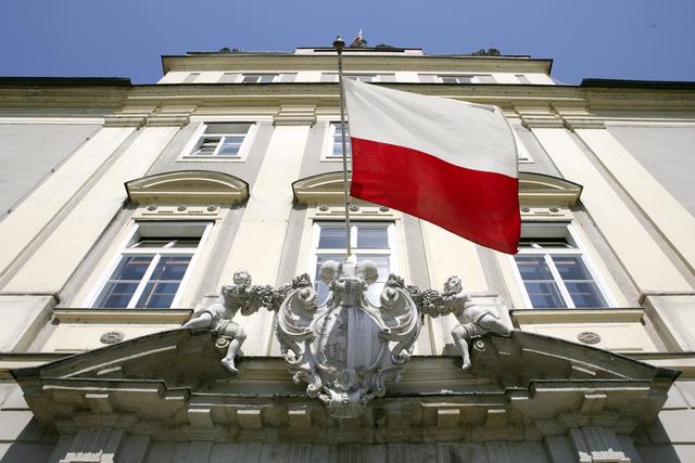 Die Mitarbeiter des Landesrechnungshofes informieren jetzt darüber, dass der Haushalt des Landes OÖ im Jahr 2019 ausgeglichen war. Der bisherige Finanzweg lasse sich allerdings schwer fortführen.  | Foto: Land OÖ/Werner Dedl
