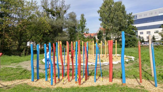 Motorikpark Braunau mit spannenden Geräten und Hindernissen. | Foto: MP