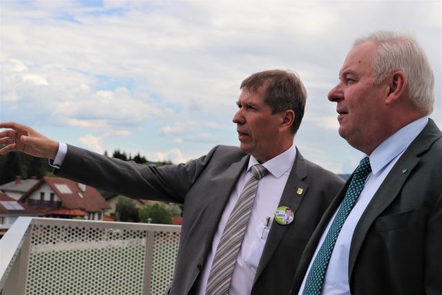 Kindergarten mit Aussicht: Bgm. Erich Gosch und LH Hermann Schützenhöfer | Foto: Edith Ertl