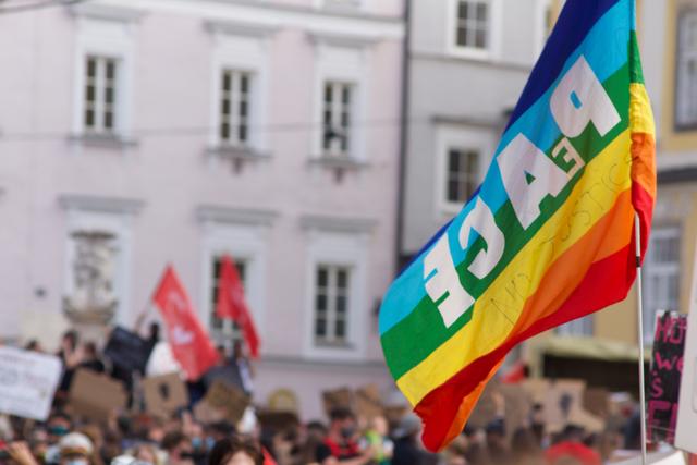 Am Samstag, 20. Juni, wird am Martin-Luther-Platz auf die Lage von Geflüchteten in den griechischen Aufnahmelagern aufmerksam gemacht. | Foto: Baumgartner/BRS