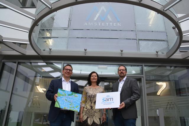 Am Start: Bürgermeister Christian Haberhauer, Irene Kerschbaumer (NÖ.Regional) und Vizebürgermeister Markus Brandstetter.