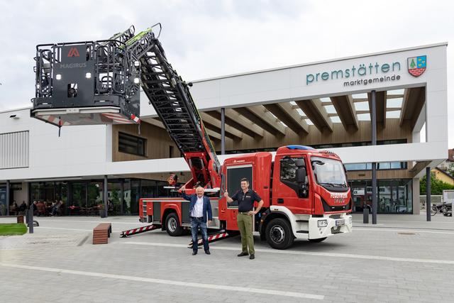 Die neue Drehleiter der FF Unterpremstätten wurde bei Magirus Lohr bezogen, die sich aktuell in Premstätten ansiedeln. | Foto: Gemeinde