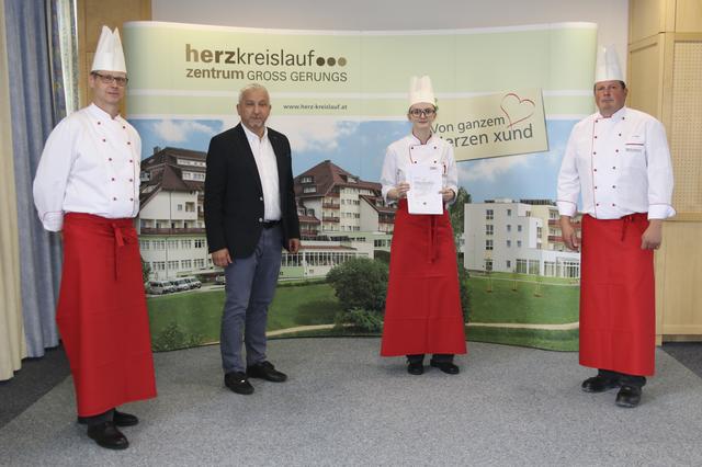 Küchenleiter Gottfried Hammerl, GF Fritz Weber, Sophie Ebner, Küchenchef Stellvertreter Andreas Penz (v.l.). | Foto: HKZ Groß Gerungs