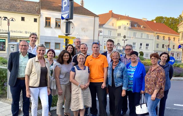 Das Team des Einkaufstreffpunkt Mattersburg blickt nach einer Verjüngungskur in eine moderne Zukunft | Foto: Ben Perner