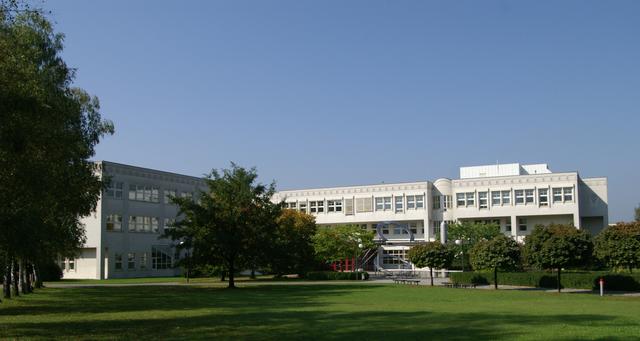 Im Rahmen des Wettbewerbs erhält unter allen teilnehmenden Schulen eine Schule pro Bundesland den Titel „Innovativste Schule". Für Vorarlberg geht der Titel heuer an die HTL Dornbirn für ihre Projekt- und Innovationsbereitschaft. | Foto: Böhringer Friedrich