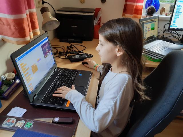 Programmieren lernen beim Ferienspiel.