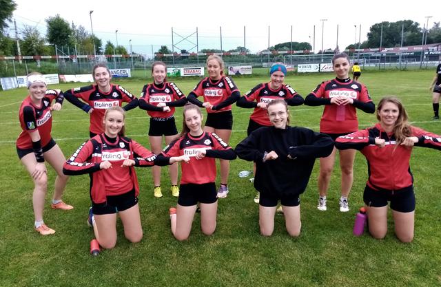 „Abstand halten“ heißt das Motto im Faustball-Training. Das Frauen-Team der UFG Sparkasse Grieskirchen/Pötting zeigt wie’s geht.