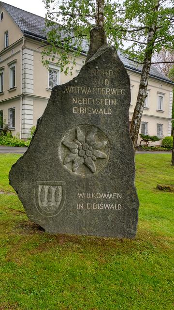 Der Weitwanderstein in Eibiswald markiert den südlichen Endpunkt des Weges vom Waldviertel in die Weststeiermark.