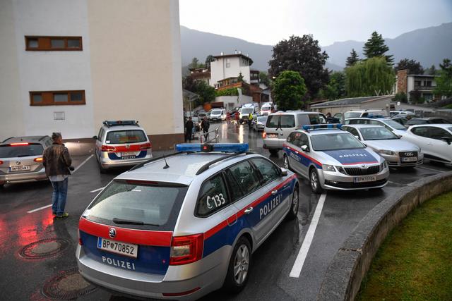 Ein Großaufgebot an Einsatzkräften in der Imster Innenstadt.