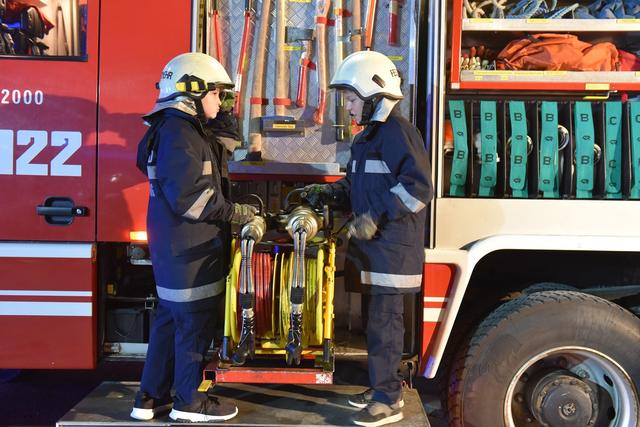 Mit Feuereifer dabei: Nick Sypal und Fabio Sonnleitner bei einer Abschnittsübung in Amstetten.