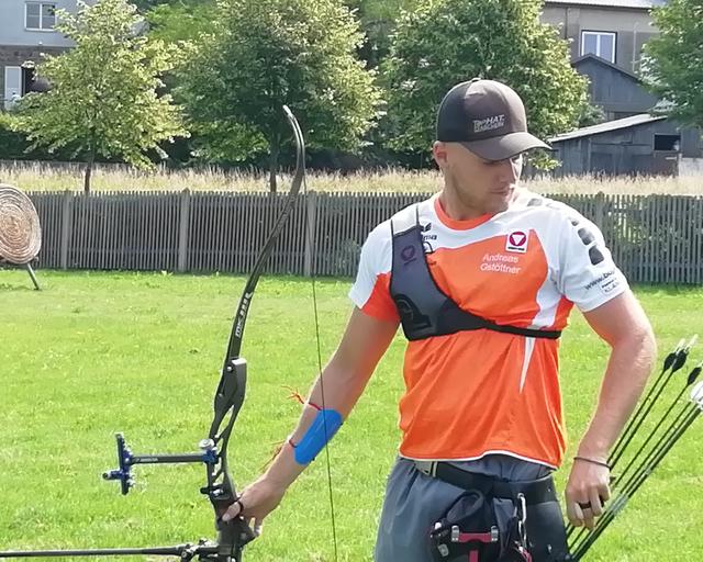 Andreas Gstöttner freut sich endlich entdlich wieder antreten zu können und gewinnt die bei der "Corona Online Challange"
