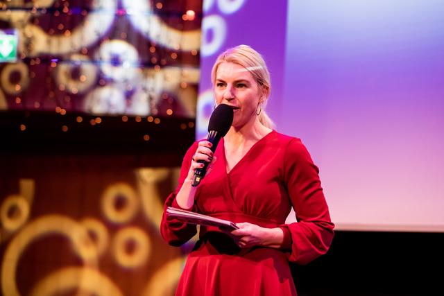 Martina Klementin führt seit knapp 20 Jahren als Bühnen-Moderatorin durch Veranstaltungen.