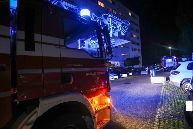 Die Feuerwehr Ranshofen wurde am 26. Juni zeitgleich zu zwei Einsätzen alarmiert. In beiden Fällen bestand Brandverdacht nach einem Blitzeinschlag.