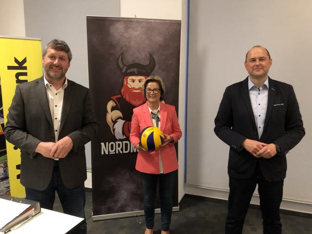 Werner Hahn (neuer geschäftsführender Obmann), Silvia Atteneder (scheidende Obfrau), Peter Kirchmayr (neuer Obmann) - v.l.