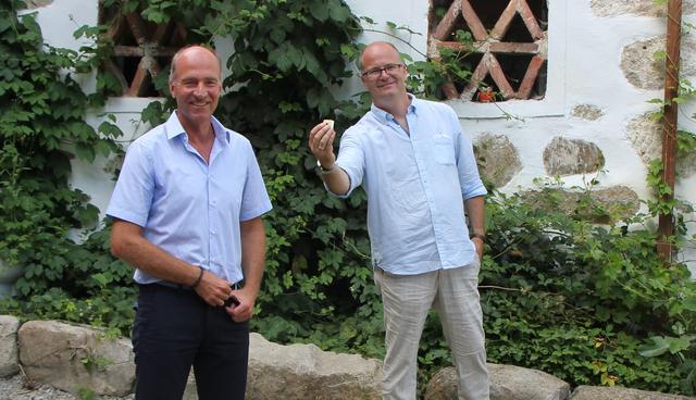 Lions-Präsident Edwin Schwarzinger (links am Bild), Pastpräsident Bernhard Leitner