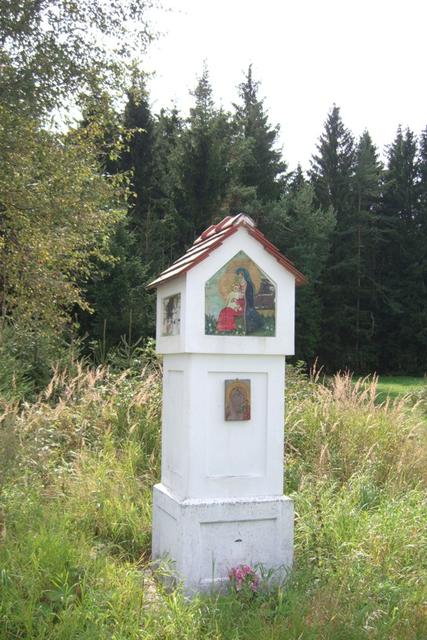 1991 wurde dieses Marterl im Zuge des Straßenbaues errichtet