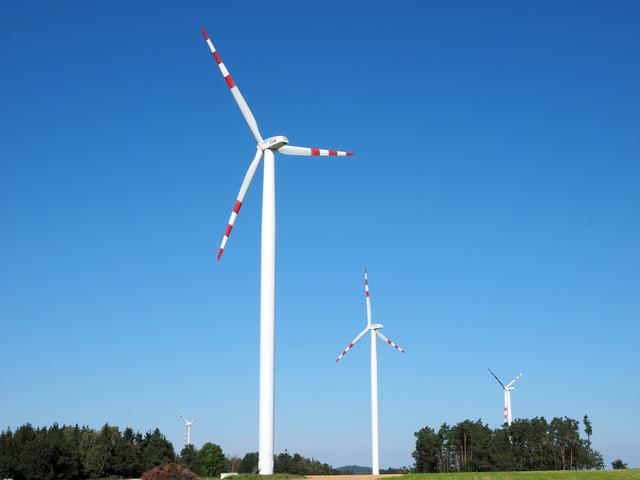 Der Windpark Japons wird auf drei Anlagen verkleinert.