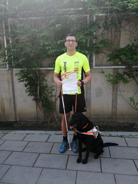 Franz Haider mit seinem Blindenhund Noah | Foto: Franz Haider