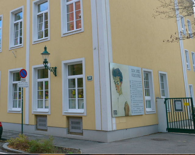 Neues Verkehrskonzept bei der Egon Schiele Volkschule soll mehr Sicherheit bringen.