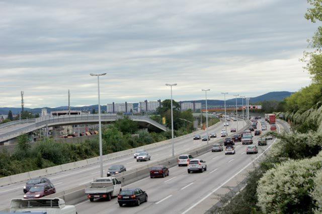 Praterbrücke: Ab 7. Juli wir der Tausch des Fahrbahnübergangs vorbereitet. Tagsüber wird der Verkehr nicht behindert.