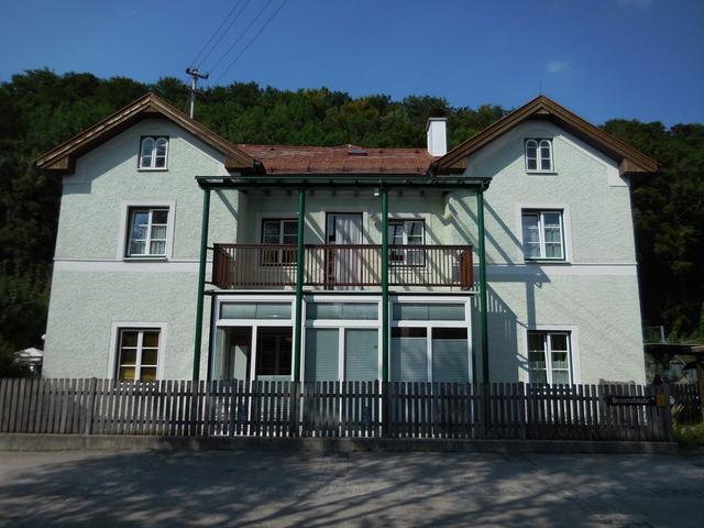 Außenansicht des Wohnhauses Steyrermühl.