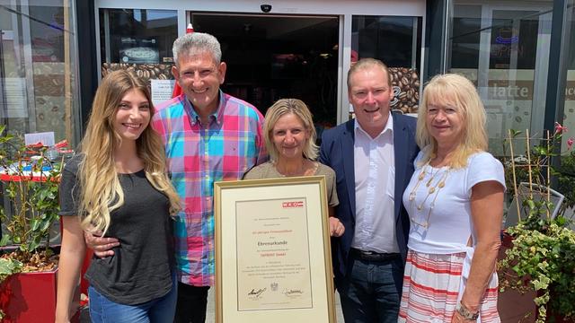 WK-Vizepräsident Burger Günter mit Gattin, Frau und Herr Taferner und die Junior Chefin Celine Taferner (v. re.)