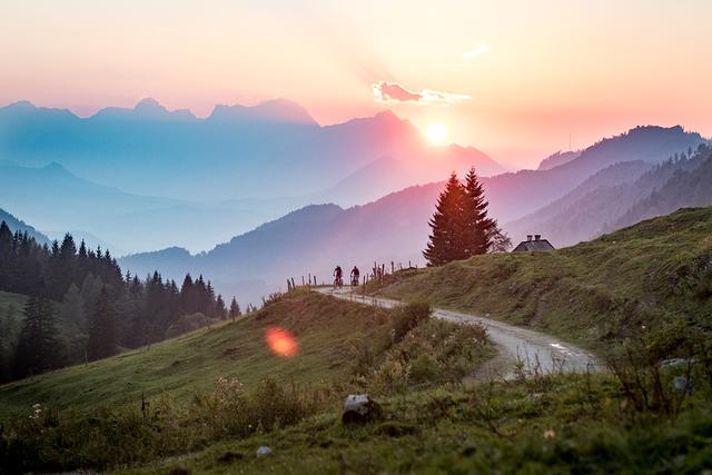 Wer innerhalb Österreichs Urlaub macht und Inhaber eines ÖAMTC-Schutzbriefes ist, für den übernimmt der ÖAMTC die Kosten für unfreiwillige Übernachtungen. Auf dem Bild: Nationalpark Kalkalpen, Hanslalm