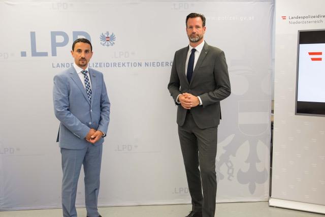 Leiter des Krininalamtes NÖ Omar Haijawi-Pirchner (l.), Andreas Holzer (Bundeskriminalamt).
