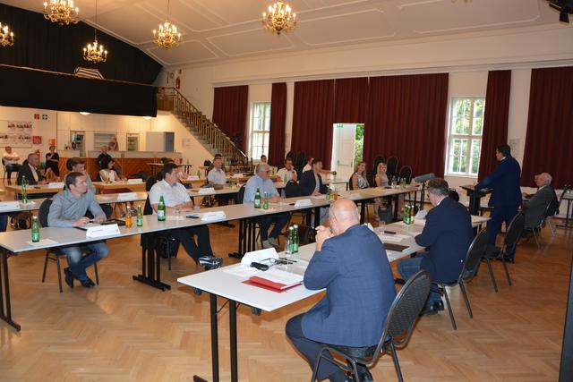 Nicht wie gewohnt im Rathaus sondern diesmal im Grabher-Haus tagte der Gemeinderat Fürstenfeld.