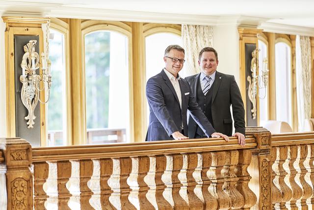 Hoteldirektor Karl Brüggemann (links) und Kaufmännischer Geschäftsführer Martin Rotter