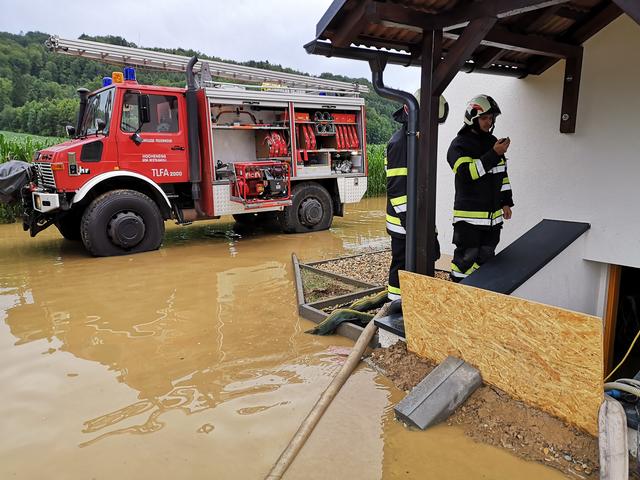 Die Feuerwehren mussten fast ausschließlich Keller auspumpen