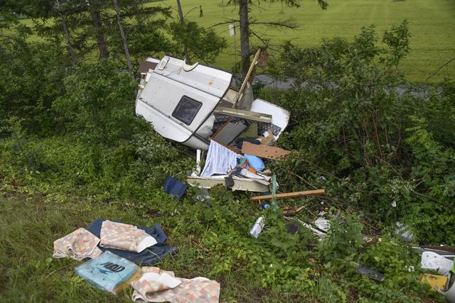 Der Wohnwagen wurde völlig zerstört. | Foto: zeitungsfoto.at