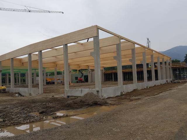 Die neue Produktionshalle steht bereits, auf rund 6.000 m² hat man hier wesentlich mehr Platz als am alten Standort.