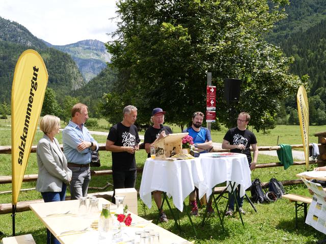 Bürgermeisterin von Bad Ischl Ines Schiller, Aufsichtsratvorsitzender Stellvertreter Ferdinand Laimer, Geschäftsführer Salzkammergut Tourismus Marketing GmbH Mag. Michael Spechtenhauser, Organisator Hari Maier, Hotel Obermayr Max Obermayr, Organisator Siegfried Zink