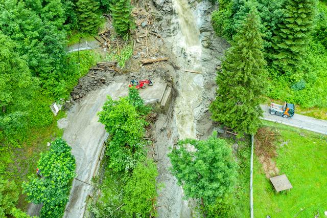 In Bad Gastein ging am späten Abend eine Mure über den Scheiblingbach ab. | Foto: Ronny Katsch