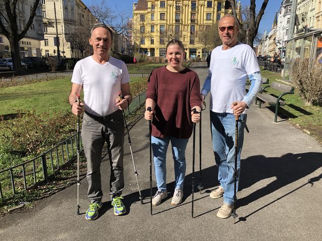Fit sein in Währing: Die Gruppe "Tu was!" lädt jeden Montag zum gemeinsamen Nordic Walking ein.
