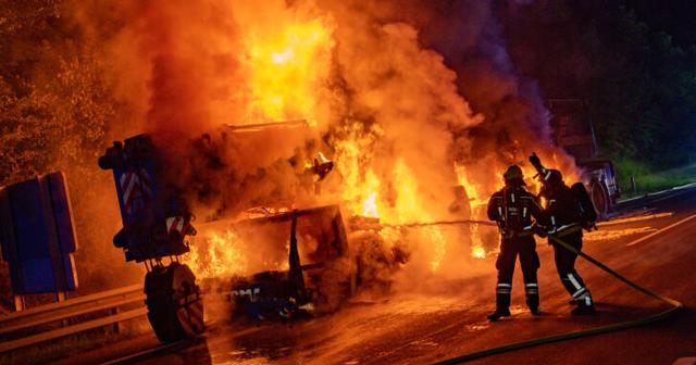 Mit CAFS, einem Spezialschaum konnte das Feuer rasch gelöscht werden.