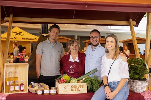 Das Projektteam mit Jürgen Penz und Gabi Gogl (Raiba-Matrei) sowie Gabi Gatscher und Patrick Geir (Genussspechte)