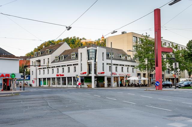 Neubau: Heute ist diese Straßenecke mitten in der Stadt.