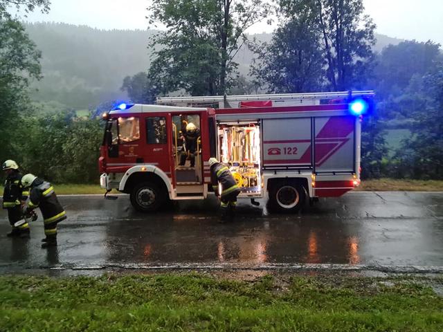 Im Einsatz: Die FF Wieting | Foto: Facebook/Freiwillige Feuerwehr Wieting