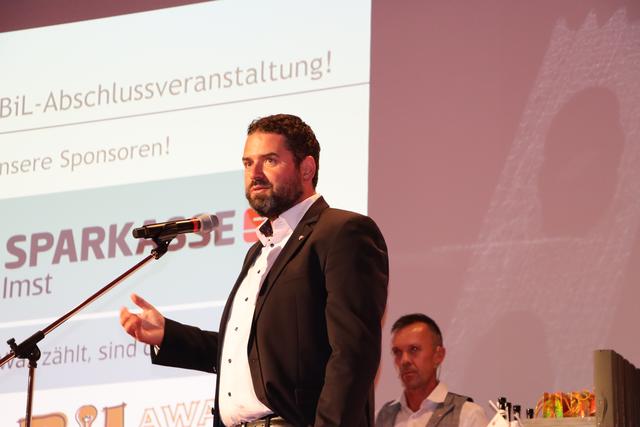 Peter Vöhl, Vizebürgermeister der Stadt Landeck: "Ihr seid heute alle Sieger!" | Foto: Siegele