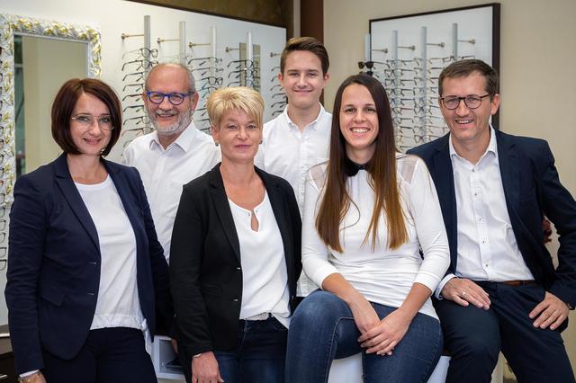 Das Team von Wagner Optiker: Carmen Wagner, Georg Wagner, Michaela Paul, Paul Wagner, Elena-Carmen Iancu und Jürgen Wagner