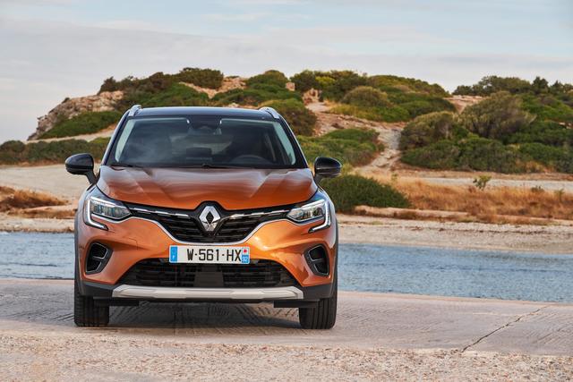 Individuell und innovativ flitzt man im Renault Captur durch die Stadt. Der robuste SUV-Look dient primär Optik und Komfort.