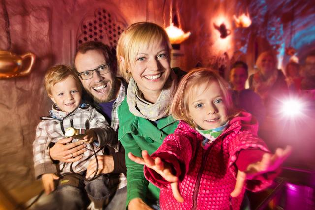 Bei einem Familienausflug in der Grazer Märchenbahn kann man der Hitze entkommen und das zum halben Preis. | Foto: Hannes Loske