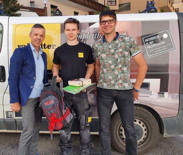 "Lehrling des Monats Mai": WK-Bezirksstellenleiter Otmar Ladner, Martin Wagner und WK-Bezirksobmann Michael Gitterle (v.l.). | Foto: WK Landeck