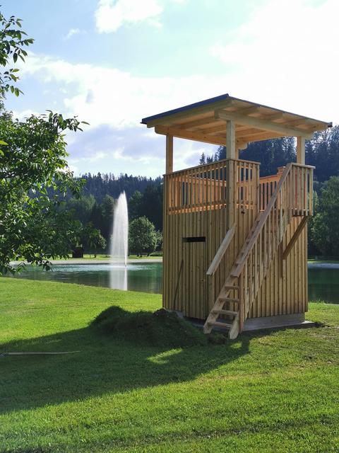 So sieht der neue "Baywatch-Turm" in Landl aus.